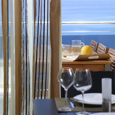 Macaris Suites & Spa-3